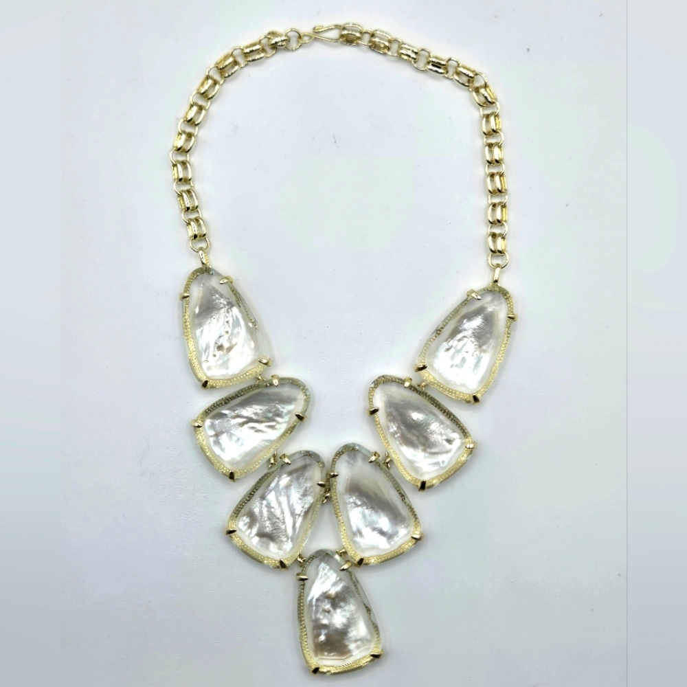 KENDRA SCOTT Harlow Statement Necklace Gold Plated Whte Mother of Pearl - Picture 7 of 8